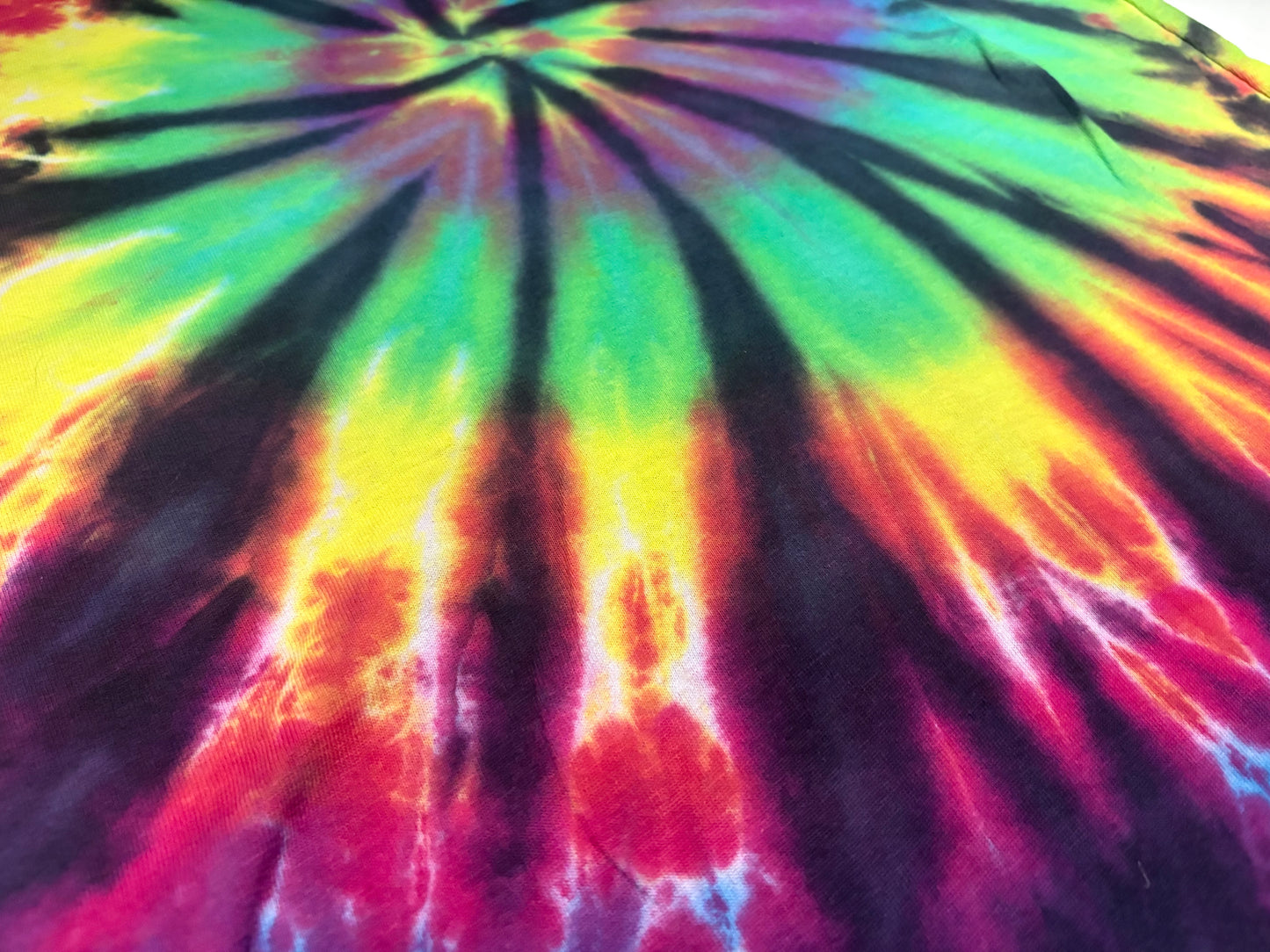 Solar Flare Tie-Dye Tank Top – Medium (Gildan Tank)