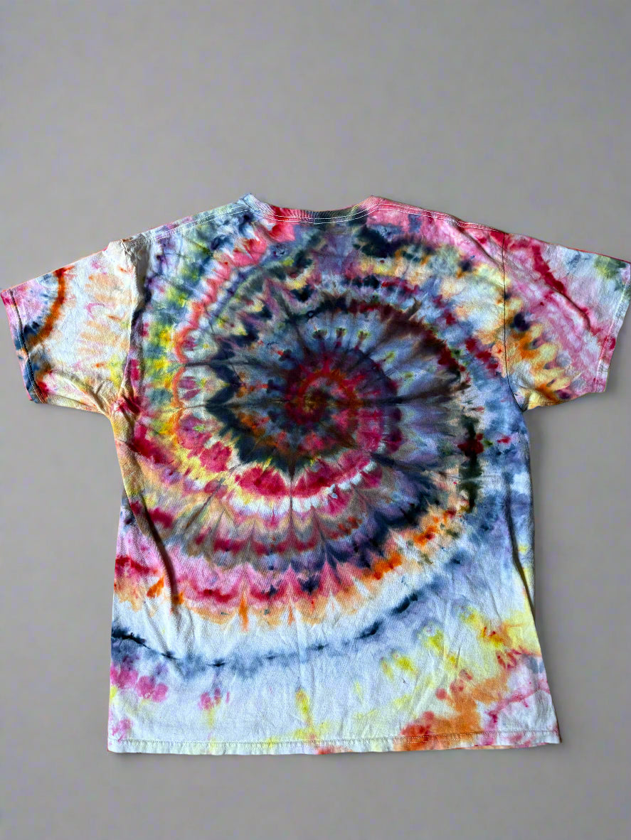 Fractal Feather Tie-Dye Tee – XL (Fruit of the Loom)