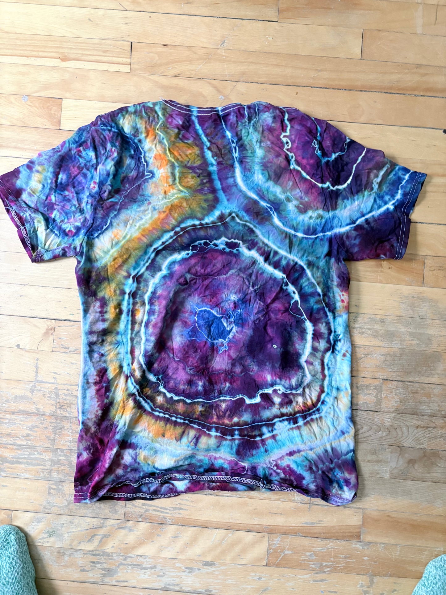 Geode Mirage - Large Gildan Softstyle