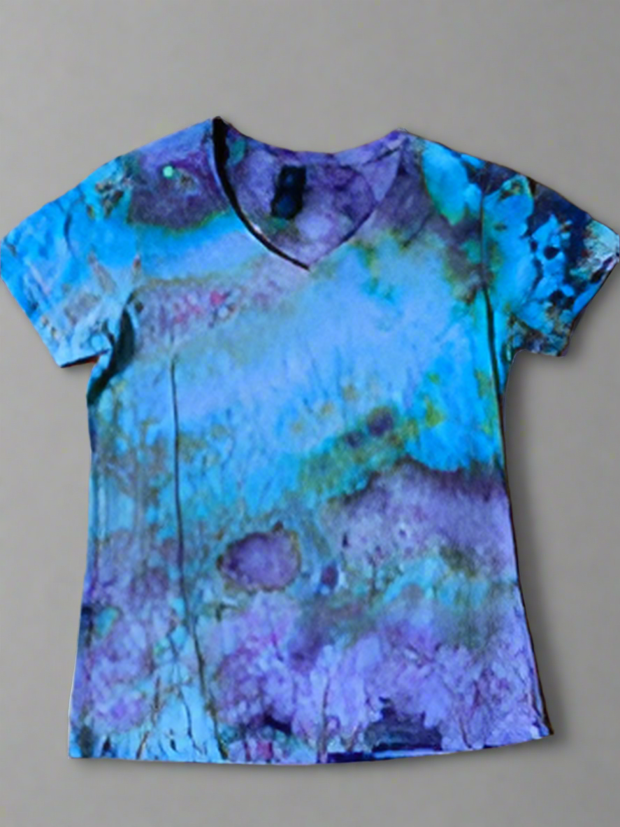 Ocean Bloom Tie-Dye V-Neck – S (Gildan Women’s 64V00L)