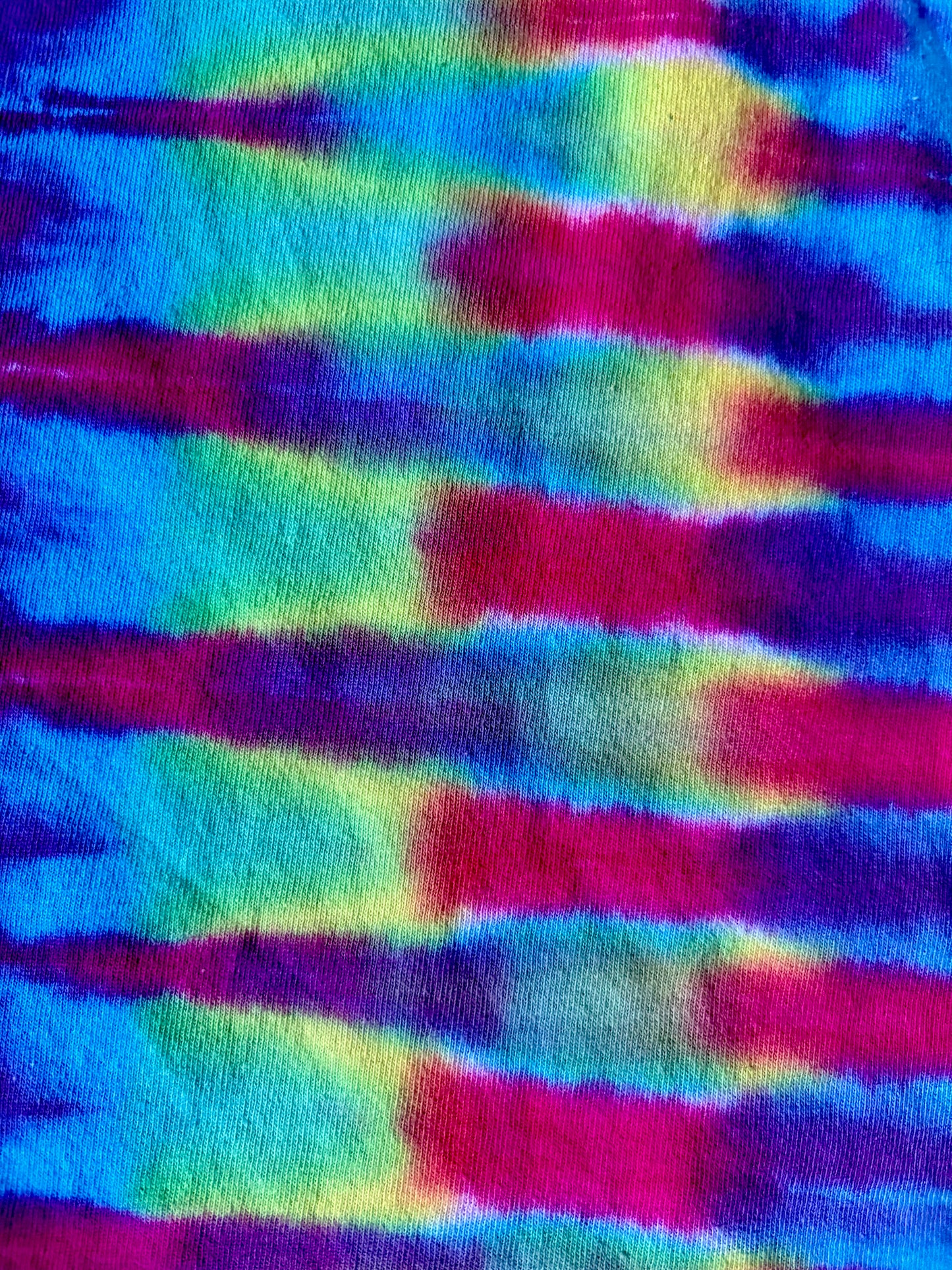 Prism Pulse Tank Top - L Gildan 5200