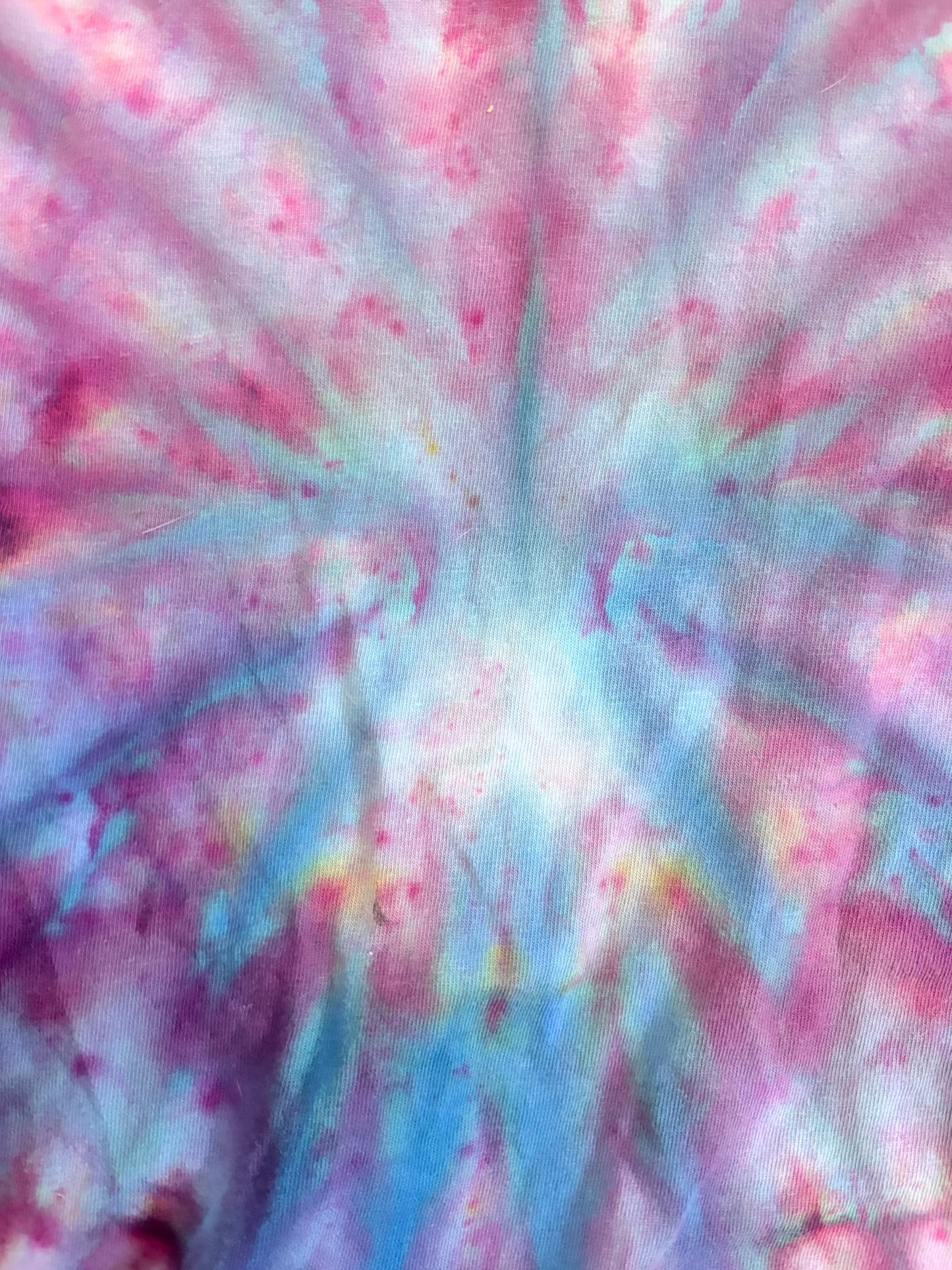 Starwell – XL Gildan Hammer Tee